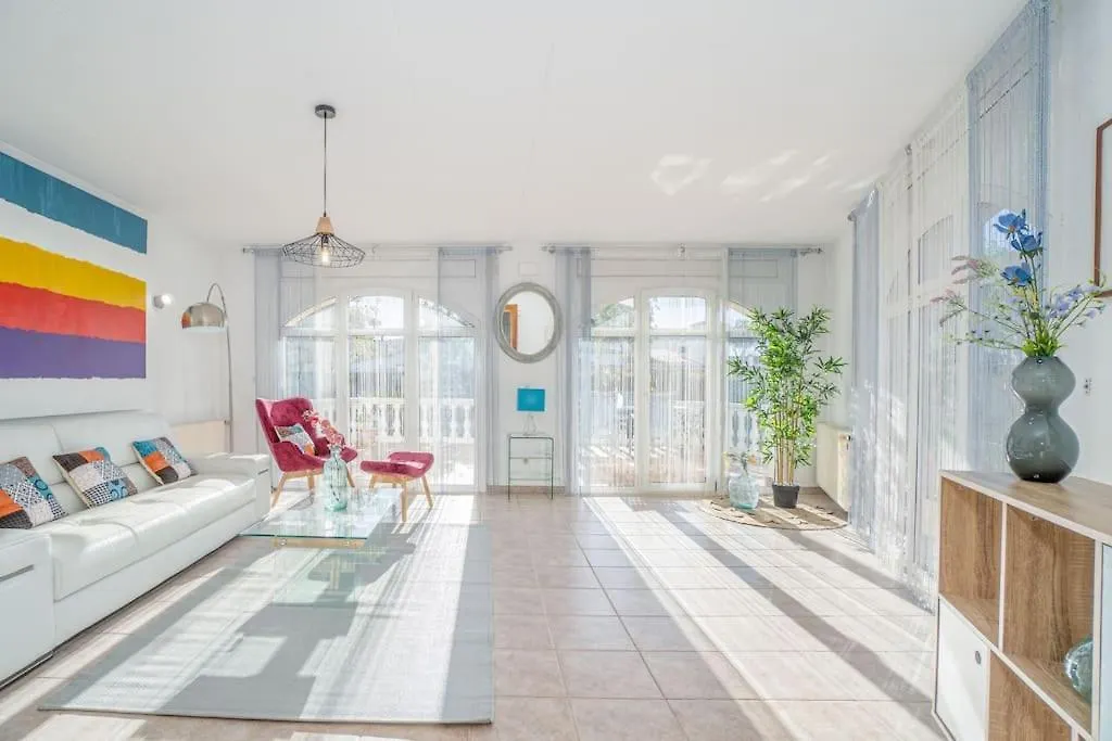 Villa Sm21-Gran Casa De Vacaciones En La Playa, 4 Habitaciones, Climatizada, Piscina, Barbacoa Y Wifi Ampuriabrava España