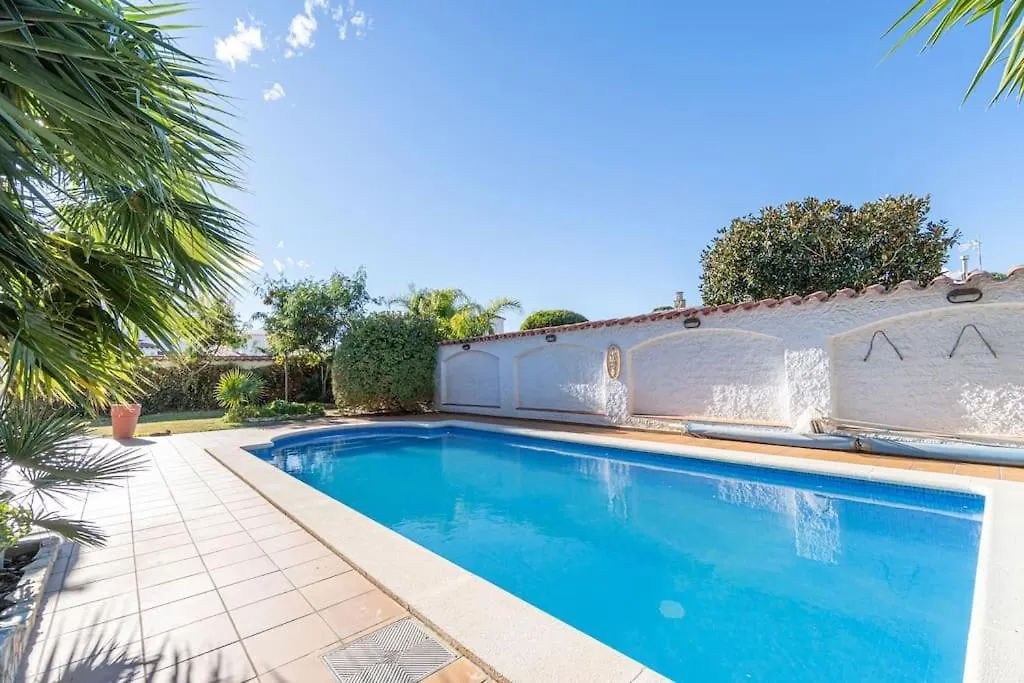 Villa Sm21-Gran Casa De Vacaciones En La Playa, 4 Habitaciones, Climatizada, Piscina, Barbacoa Y Wifi Empuriabrava
